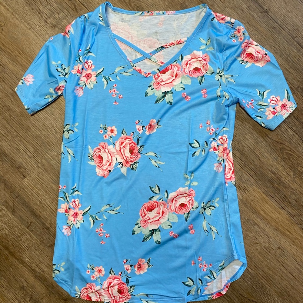 Blue floral tee